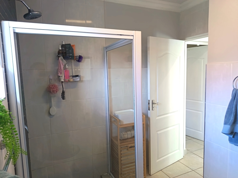 4 Bedroom Property for Sale in Dolphin Creek Golf Estate Western Cape